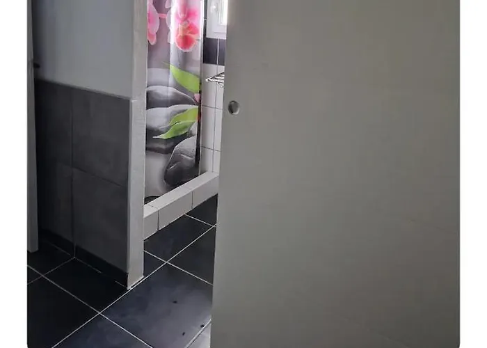 Rez De Avec Jardin Apartmán *